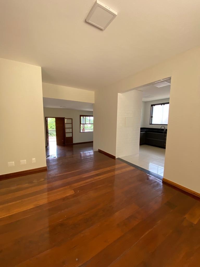 Casa à venda com 4 quartos, 592m² - Foto 9