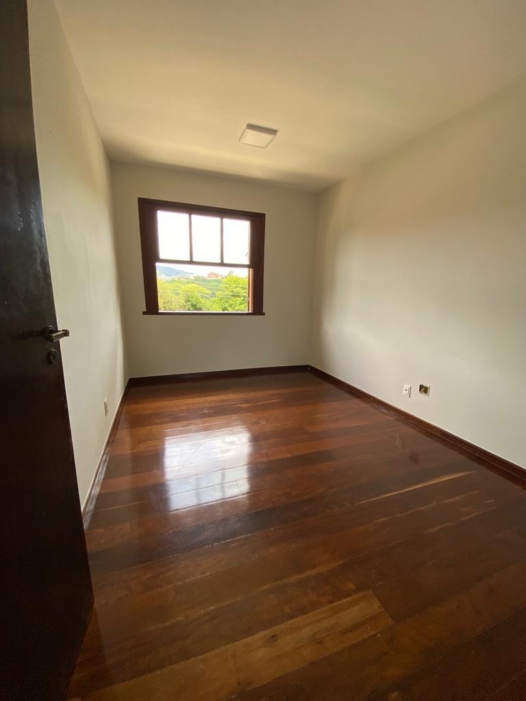 Casa à venda com 4 quartos, 592m² - Foto 13