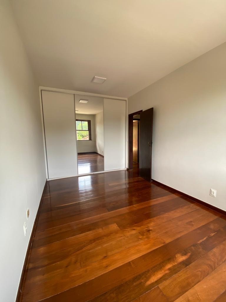 Casa à venda com 4 quartos, 592m² - Foto 17