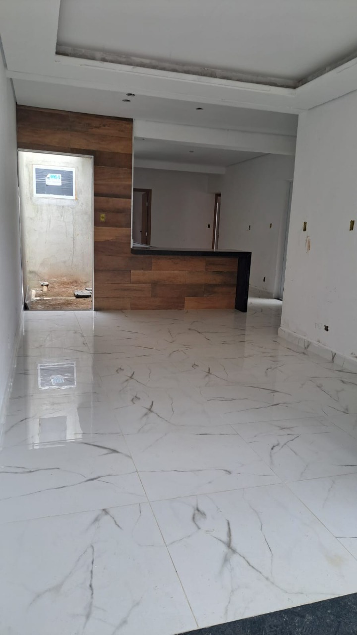 Casa à venda com 3 quartos, 114m² - Foto 2