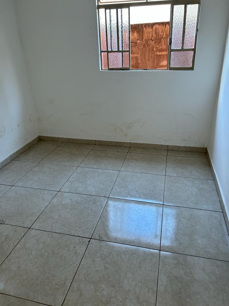 Casa à venda com 3 quartos, 408m² - Foto 2