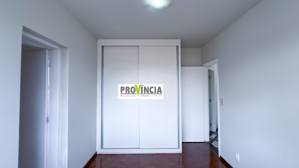 Apartamento à venda com 4 quartos, 196m² - Foto 12