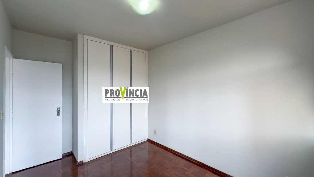 Apartamento à venda com 4 quartos, 196m² - Foto 9