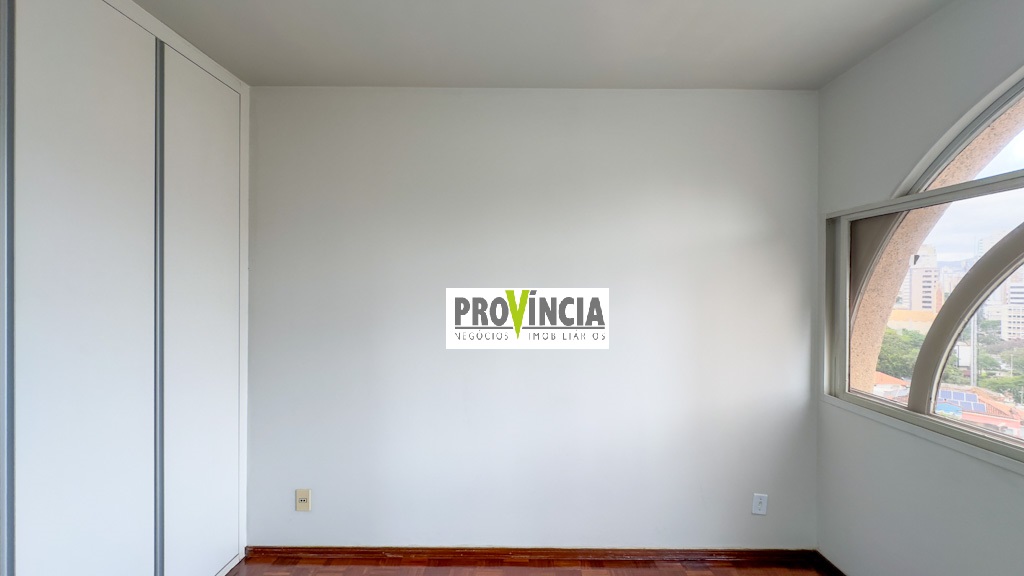 Apartamento à venda com 4 quartos, 196m² - Foto 11