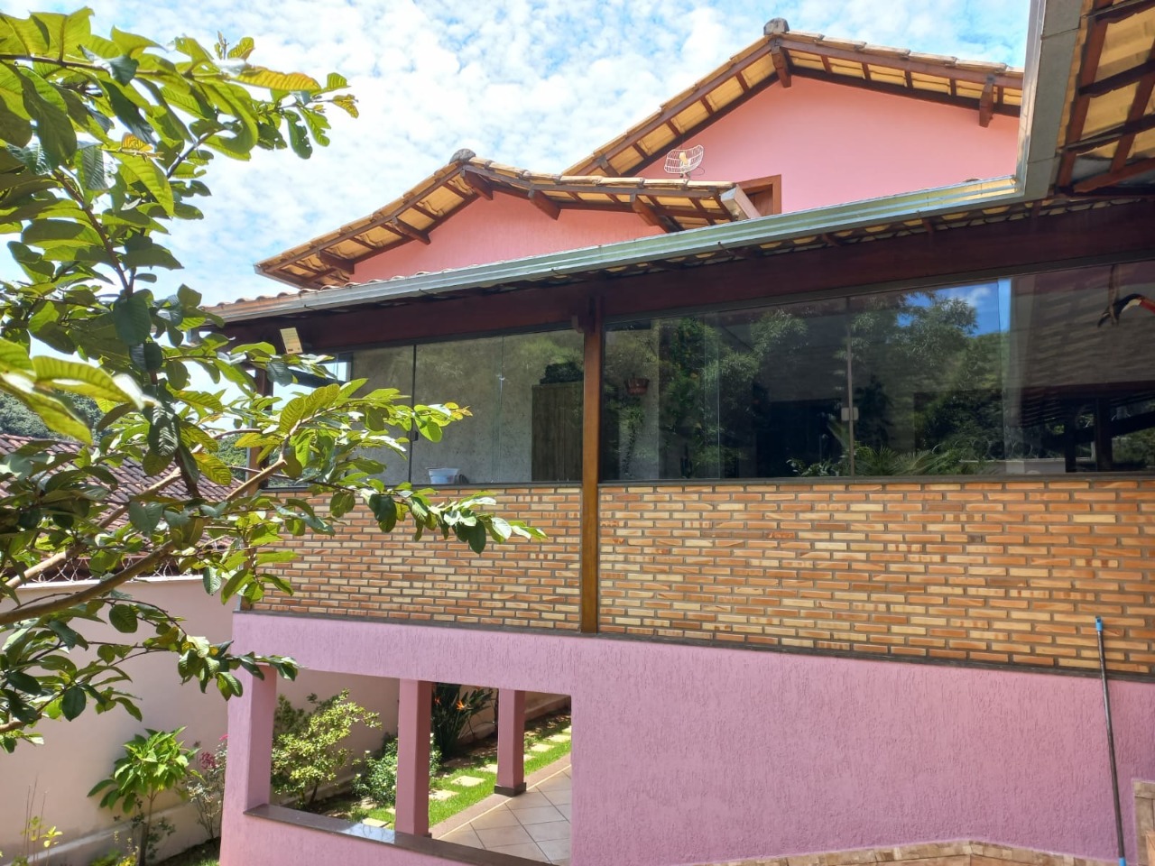 Casa à venda com 3 quartos, 360m² - Foto 2