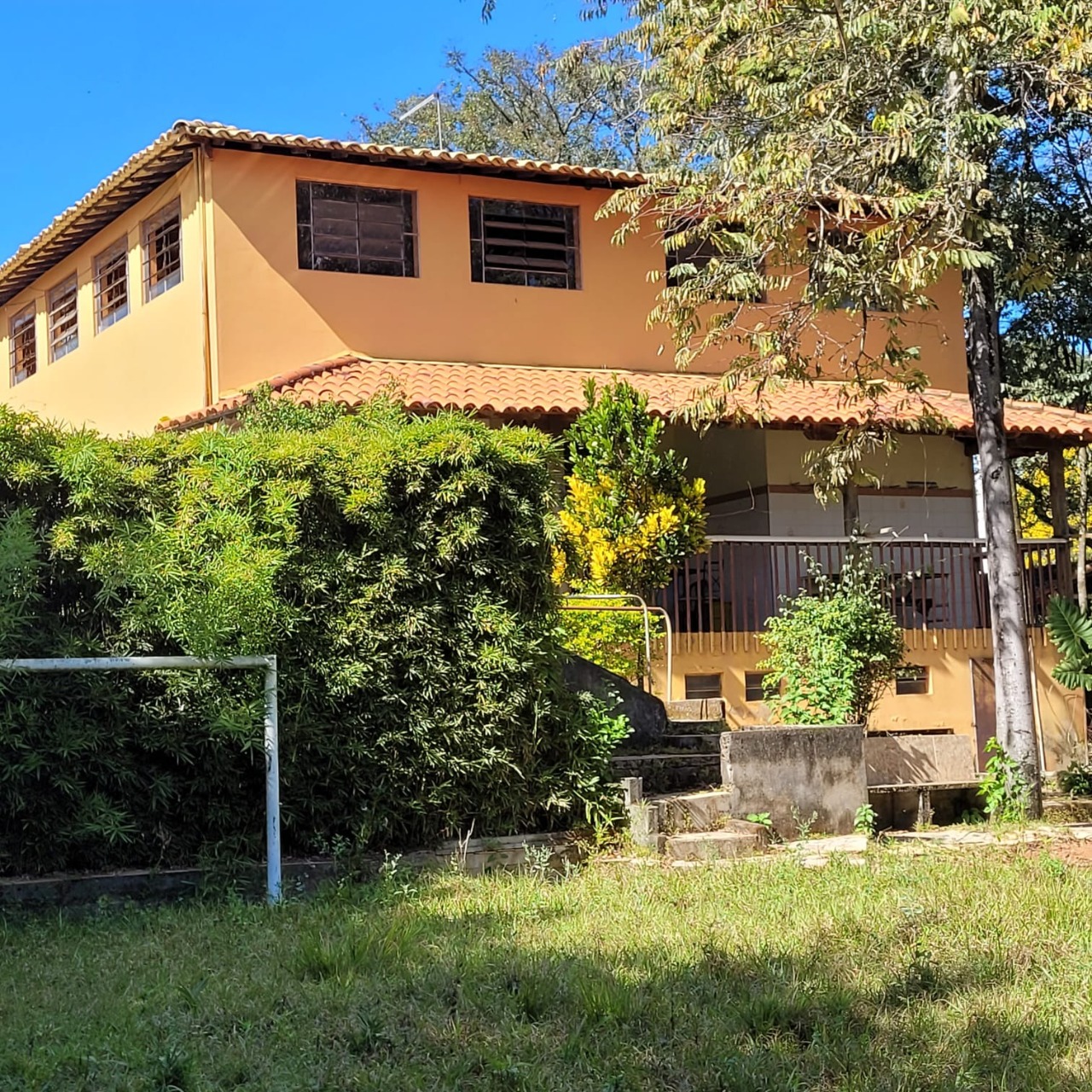 Casa à venda com 3 quartos, 350m² - Foto 2