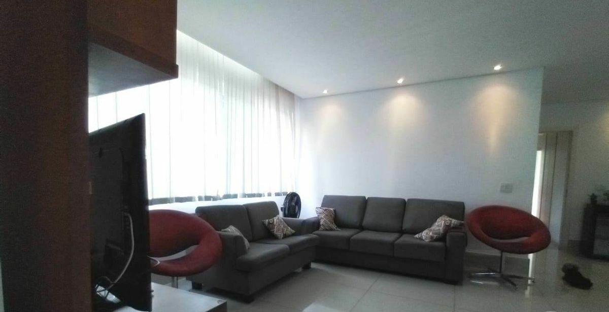 Apartamento à venda com 4 quartos, 180m² - Foto 2