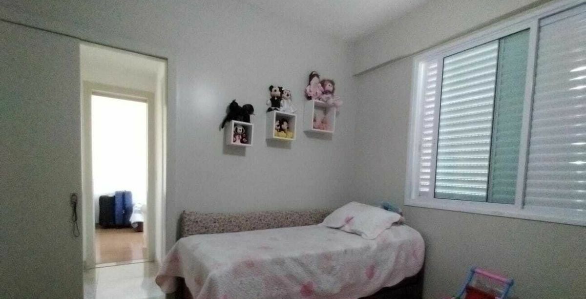 Apartamento à venda com 4 quartos, 180m² - Foto 18