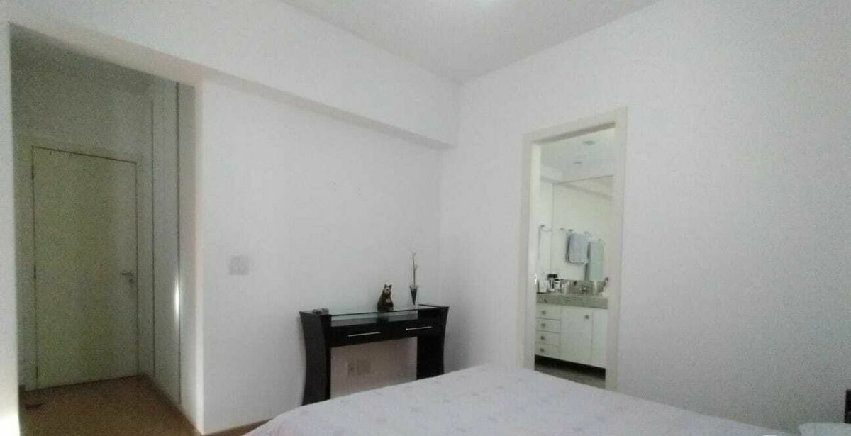 Apartamento à venda com 4 quartos, 180m² - Foto 19