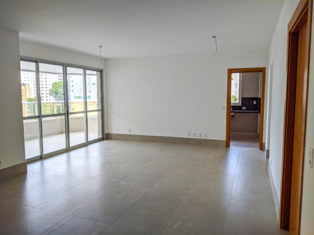 Apartamento à venda com 4 quartos, 136m² - Foto 2