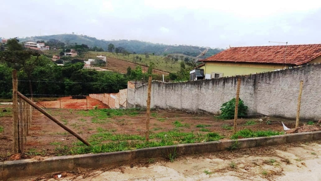 Terreno à venda, 360m² - Foto 1