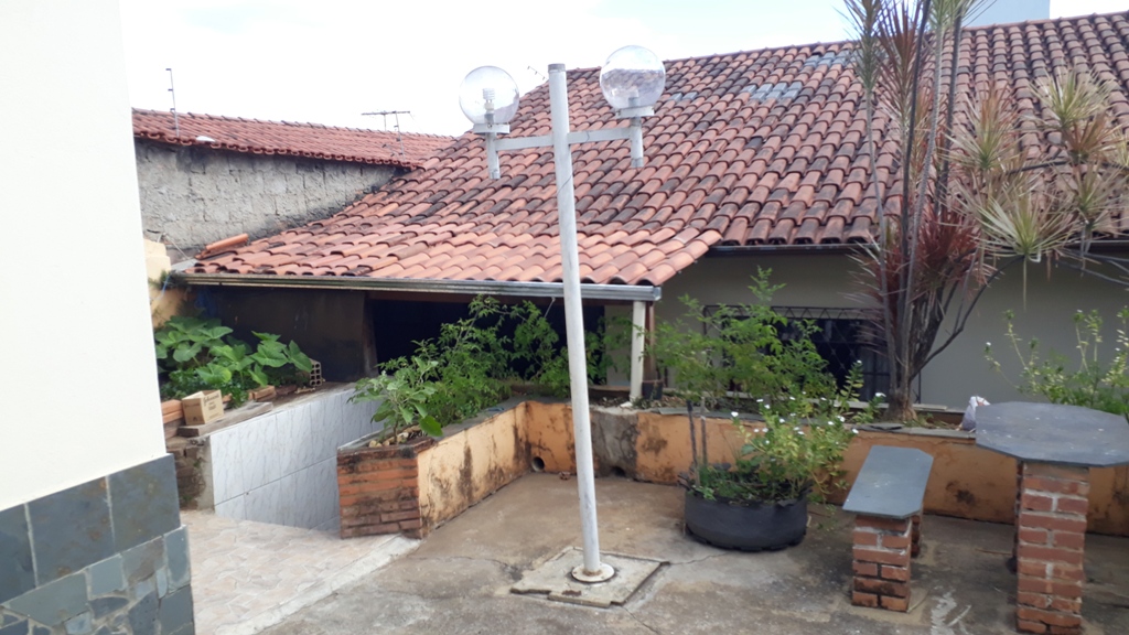 Casa à venda com 3 quartos, 270m² - Foto 17