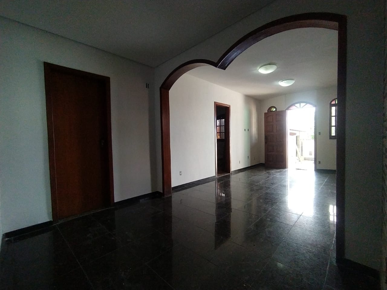 Casa à venda com 3 quartos, 300m² - Foto 16