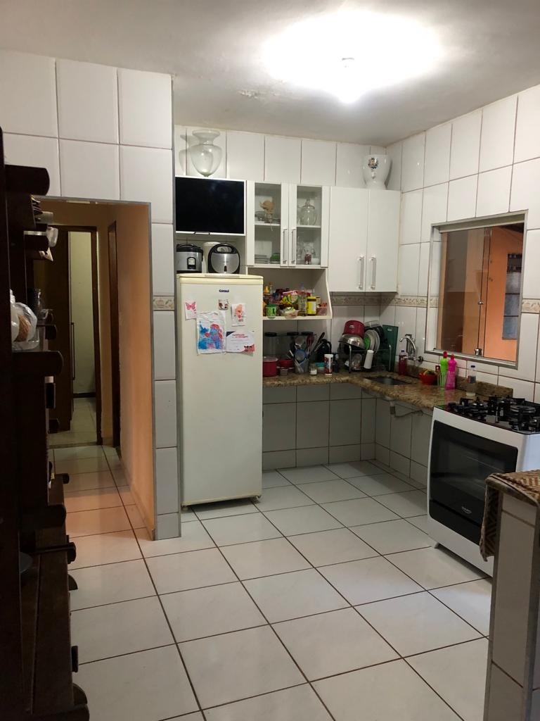 Casa à venda com 3 quartos, 200m² - Foto 14