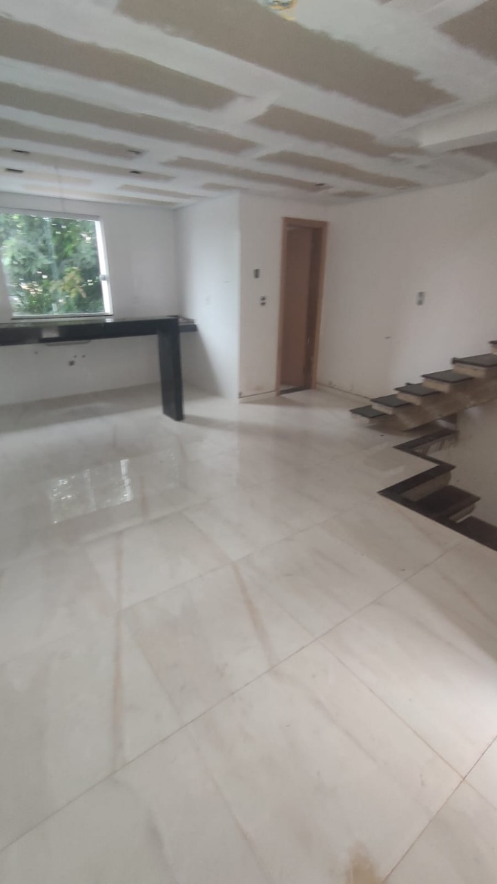 Casa à venda com 3 quartos, 145m² - Foto 3