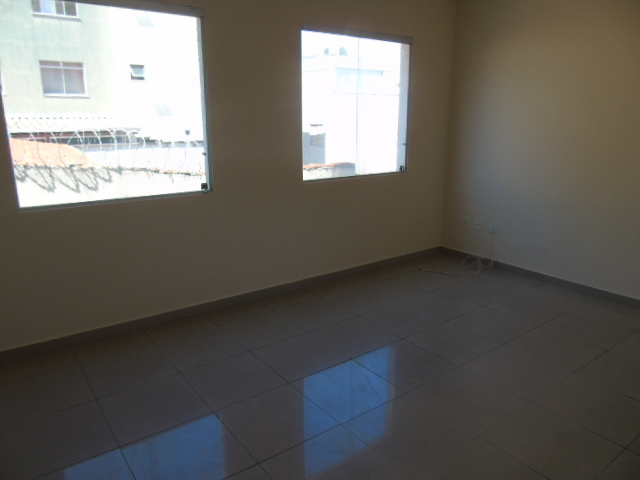 Apartamento à venda com 3 quartos, 83m² - Foto 2