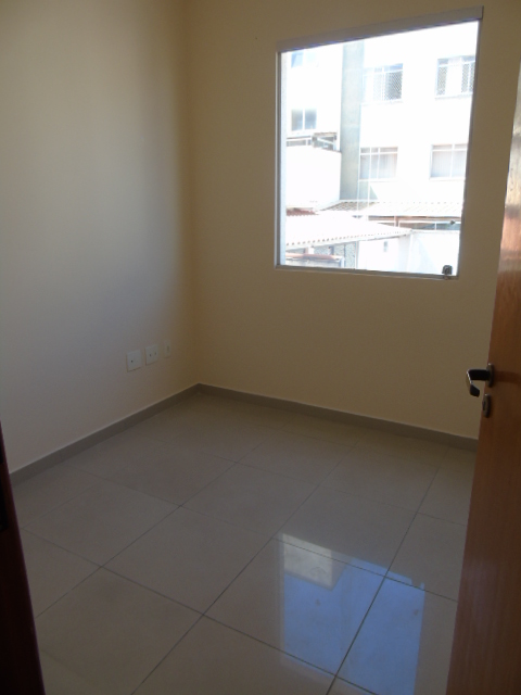 Apartamento à venda com 3 quartos, 83m² - Foto 4