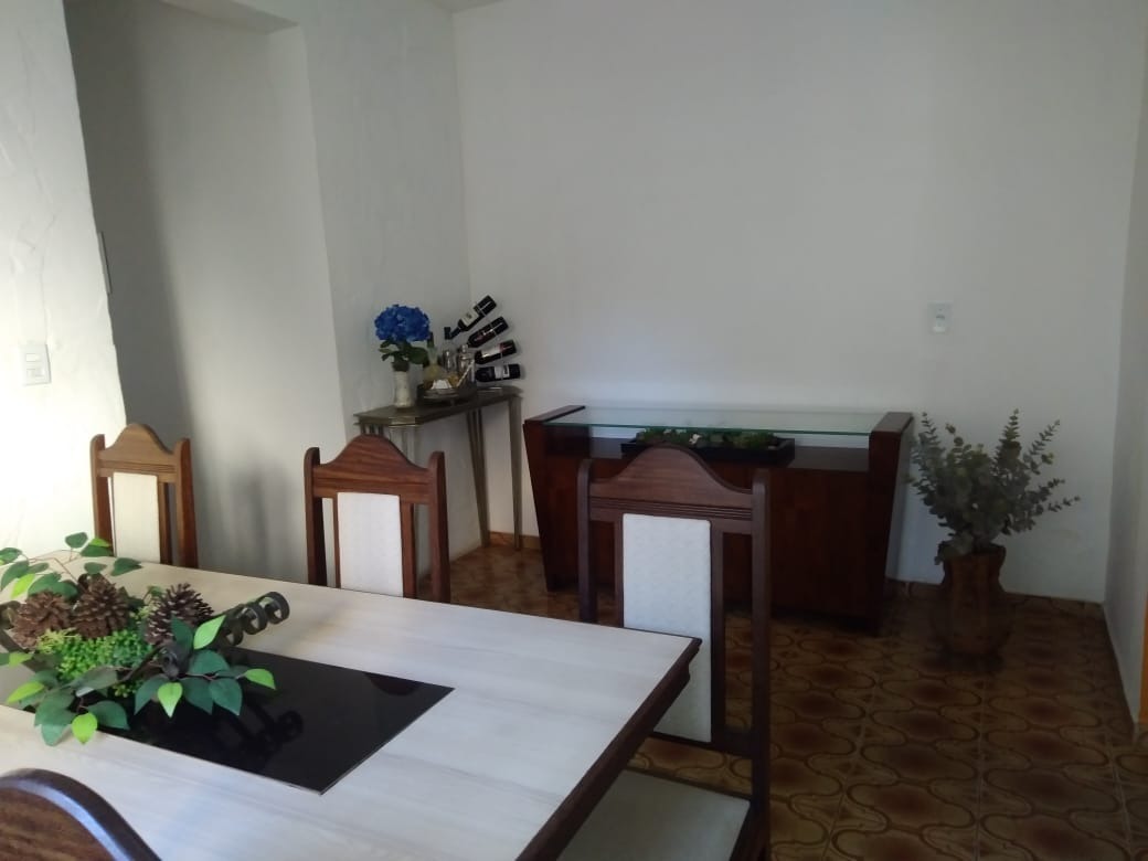 Casa à venda com 2 quartos, 300m² - Foto 5