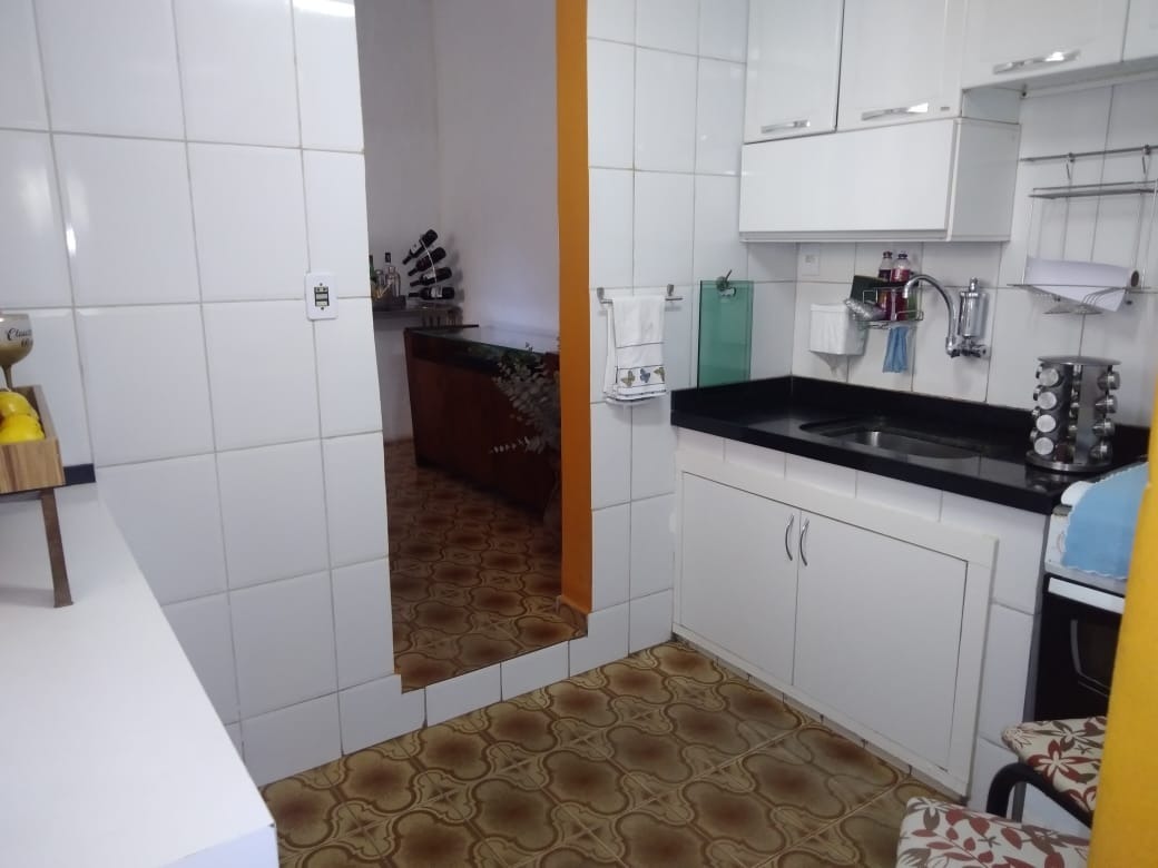 Casa à venda com 2 quartos, 300m² - Foto 10