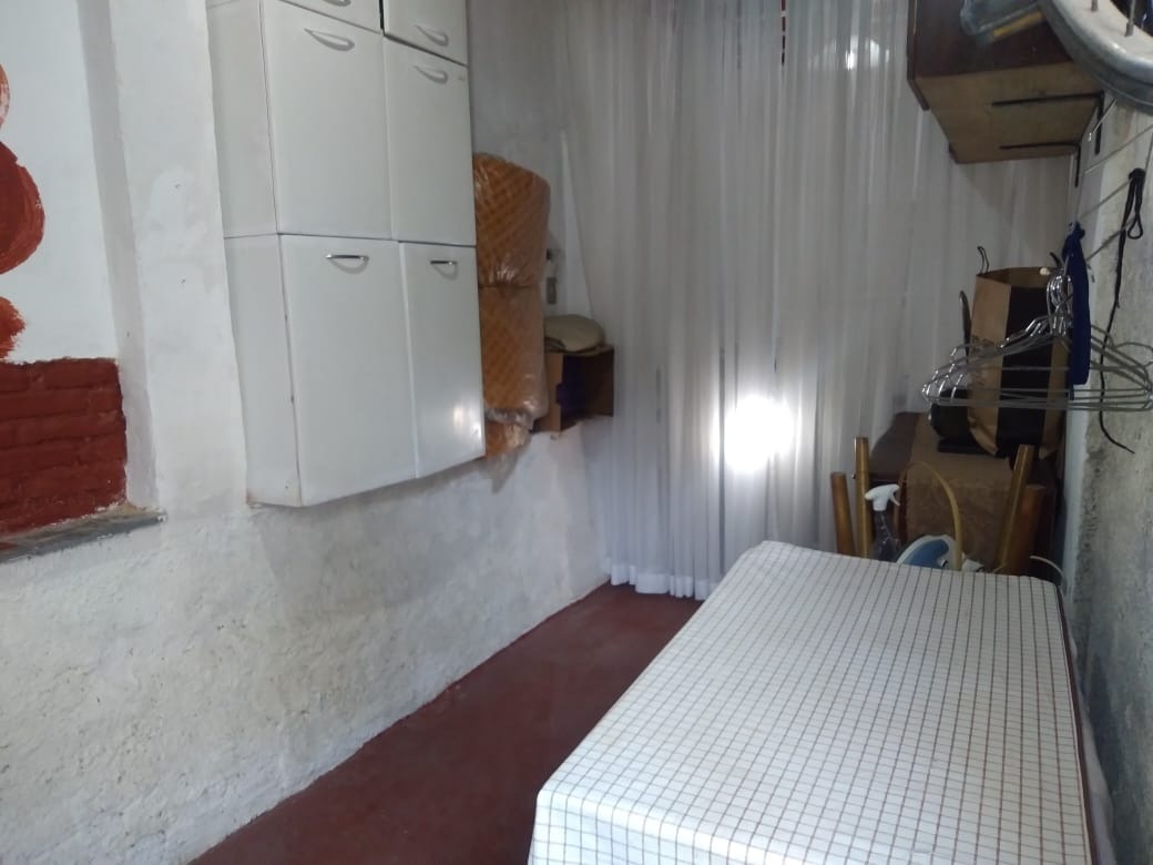 Casa à venda com 2 quartos, 300m² - Foto 14