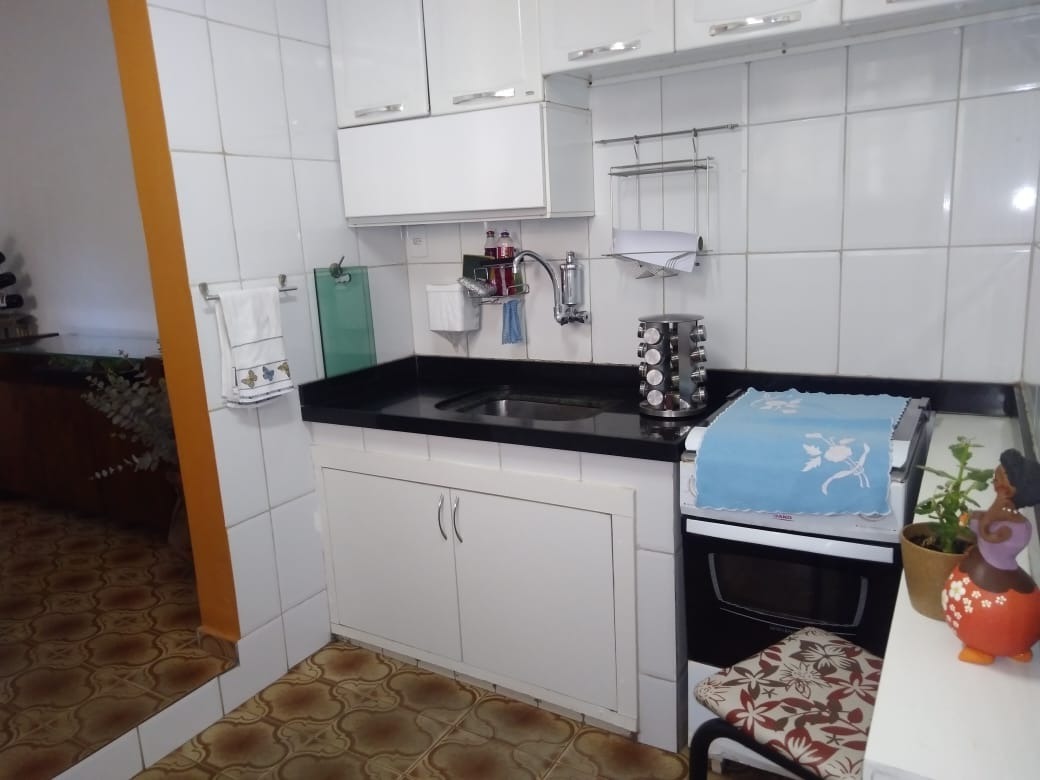 Casa à venda com 2 quartos, 300m² - Foto 17