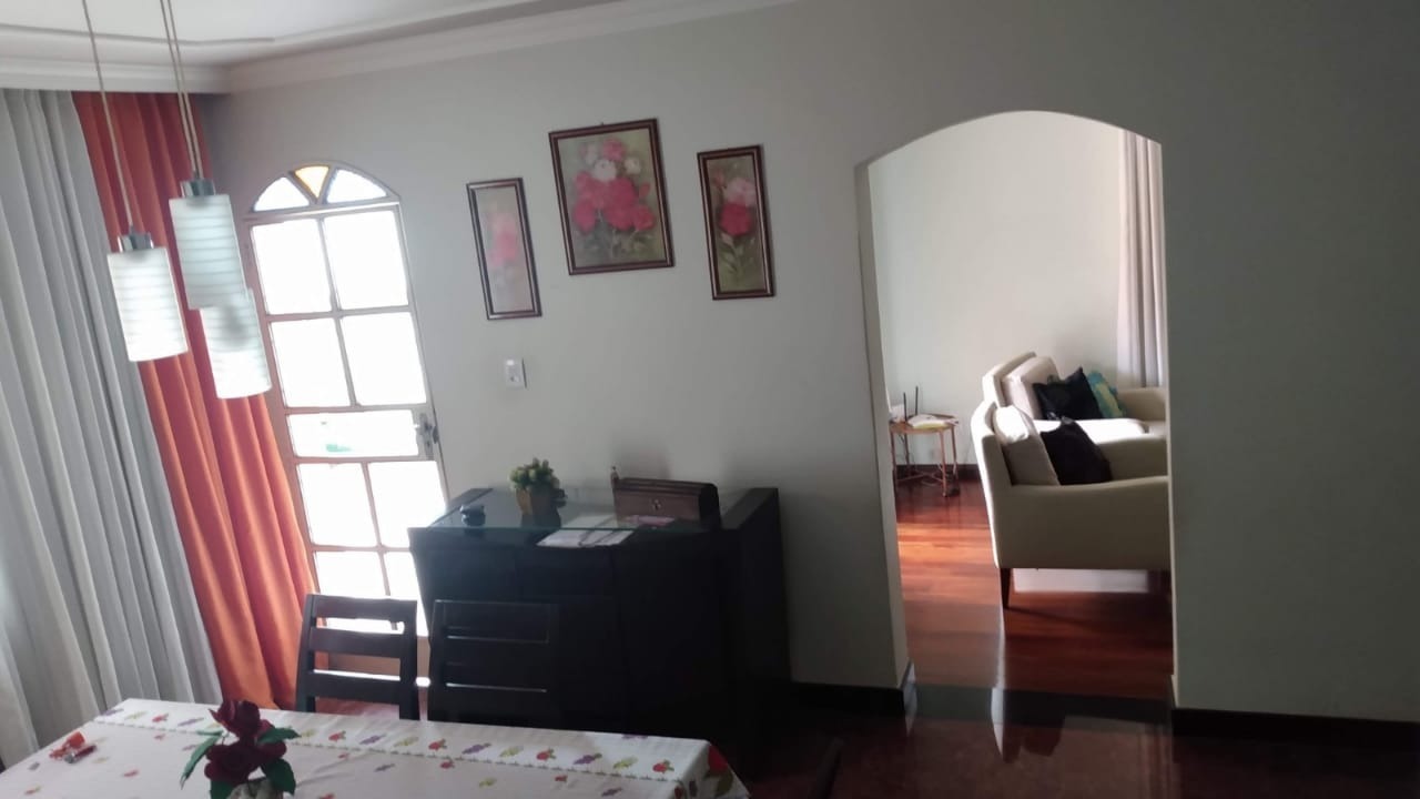 Casa à venda com 3 quartos, 180m² - Foto 8