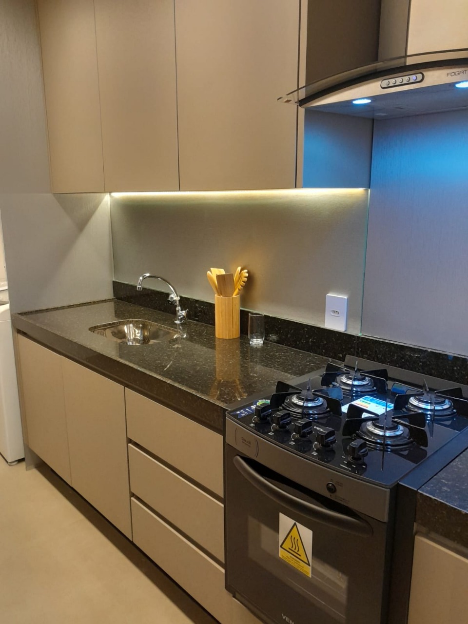 Apartamento à venda com 3 quartos, 74m² - Foto 7