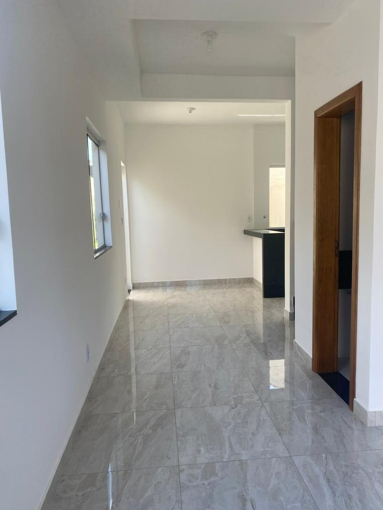 Casa à venda com 3 quartos, 90m² - Foto 3