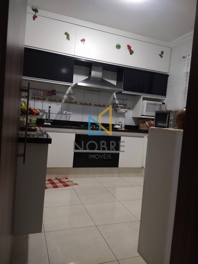 Casa à venda com 3 quartos, 400m² - Foto 18