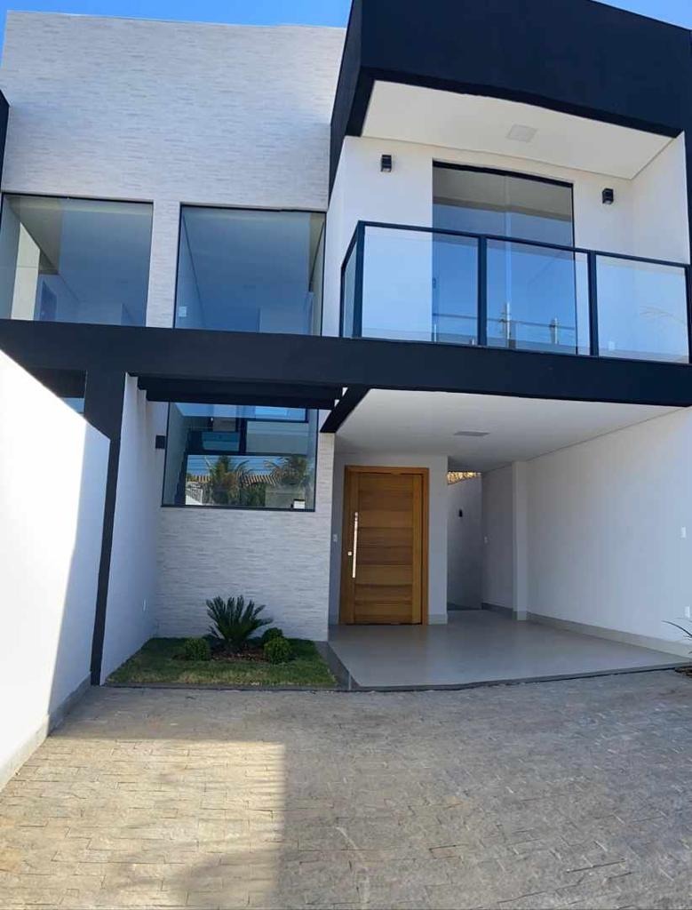 Casa à venda com 3 quartos, 128m² - Foto 1