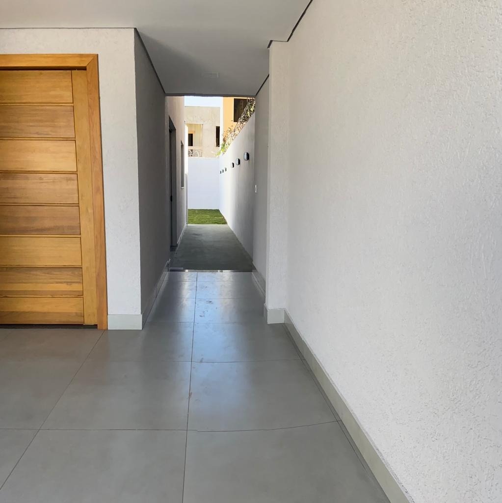 Casa à venda com 3 quartos, 128m² - Foto 2