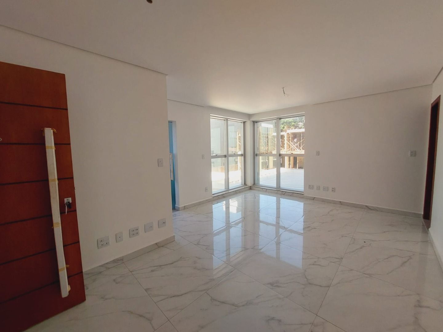 Apartamento à venda com 3 quartos - Foto 1