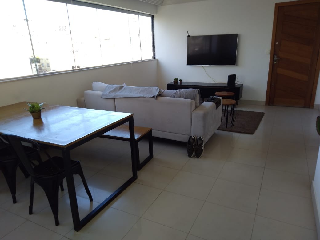 Apartamento à venda com 3 quartos, 90m² - Foto 2