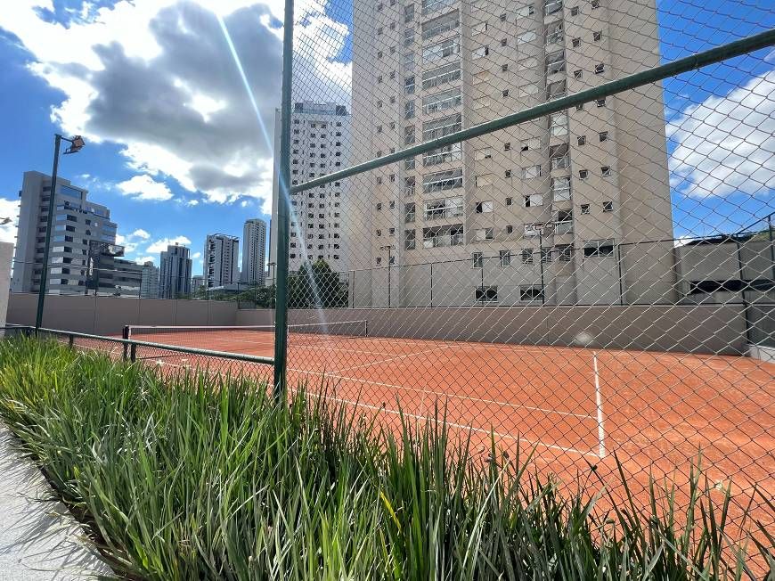 Apartamento à venda com 4 quartos, 5000m² - Foto 9