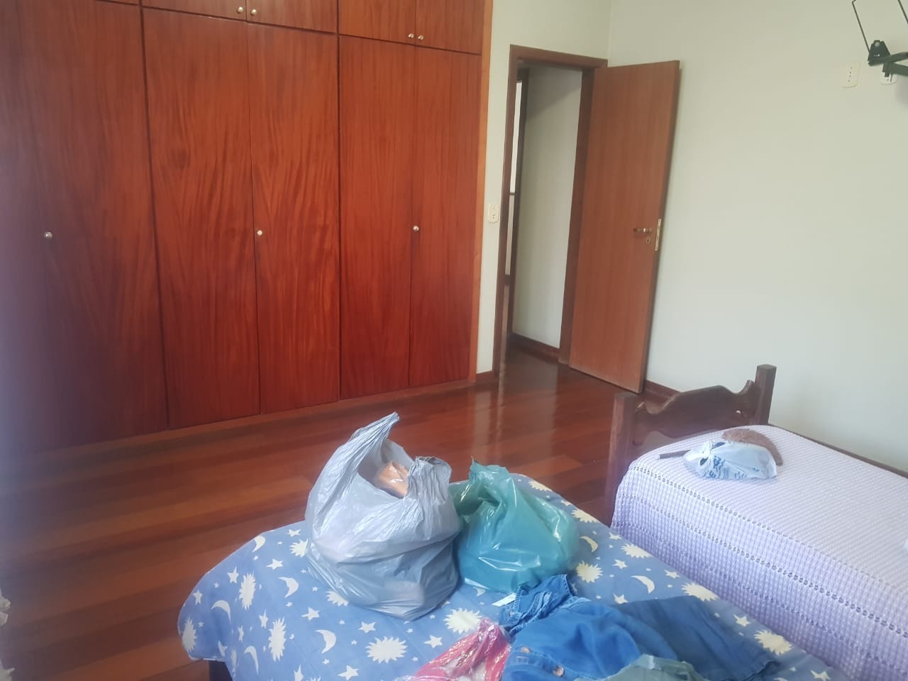 Casa à venda com 3 quartos, 700m² - Foto 13