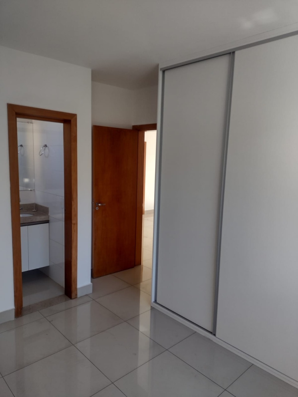 Apartamento à venda com 2 quartos, 70m² - Foto 9