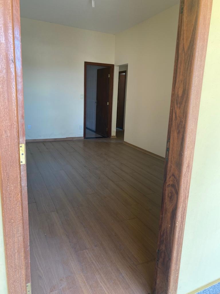 Casa à venda com 4 quartos, 278m² - Foto 4