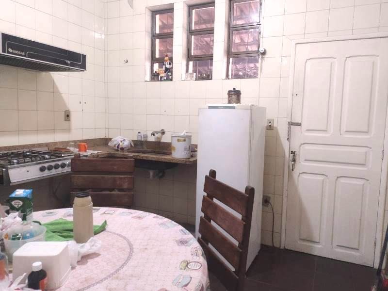 Casa à venda com 3 quartos, 300m² - Foto 15