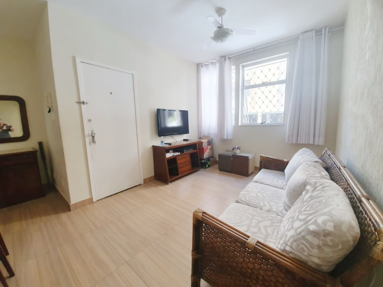 Apartamento à venda com 3 quartos, 87m² - Foto 2