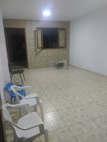 Casa à venda com 2 quartos, 120m² - Foto 2