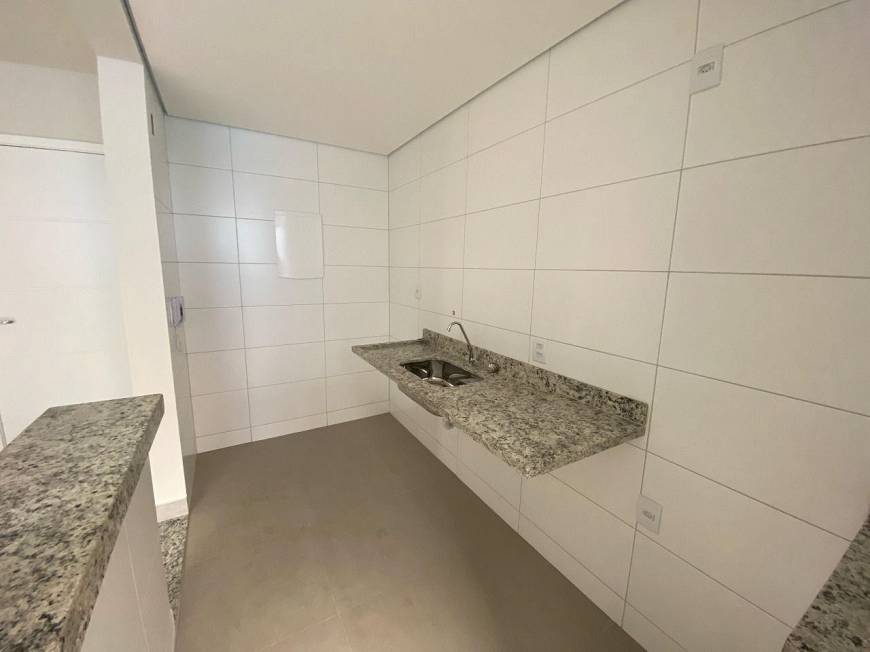 Apartamento à venda com 2 quartos, 75m² - Foto 6