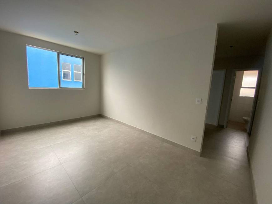 Apartamento à venda com 2 quartos, 75m² - Foto 1