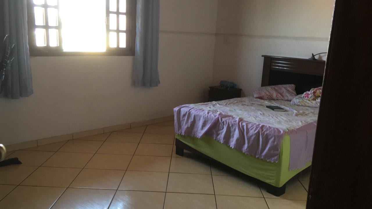 Casa à venda com 4 quartos, 338m² - Foto 23