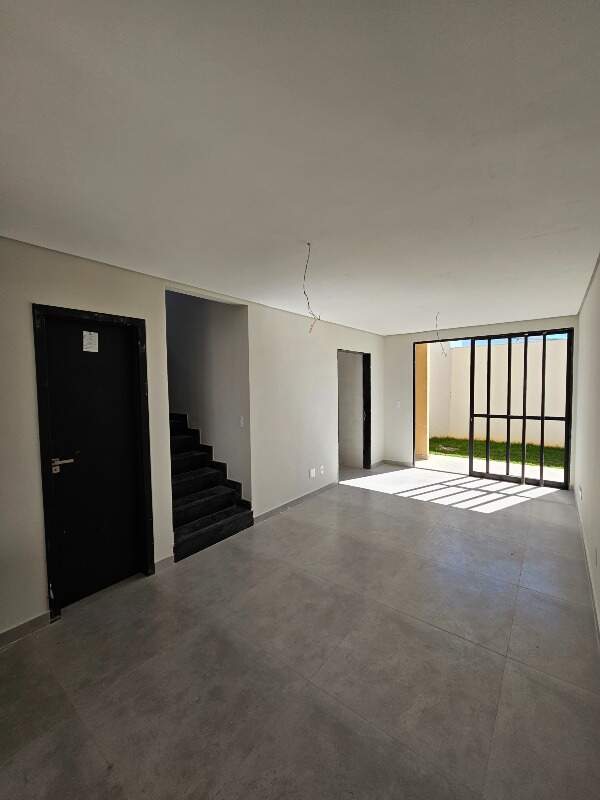 Casa à venda com 4 quartos, 123m² - Foto 9