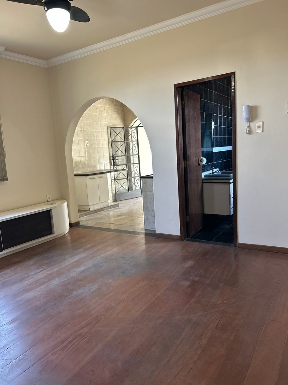 Casa à venda com 5 quartos, 179m² - Foto 7