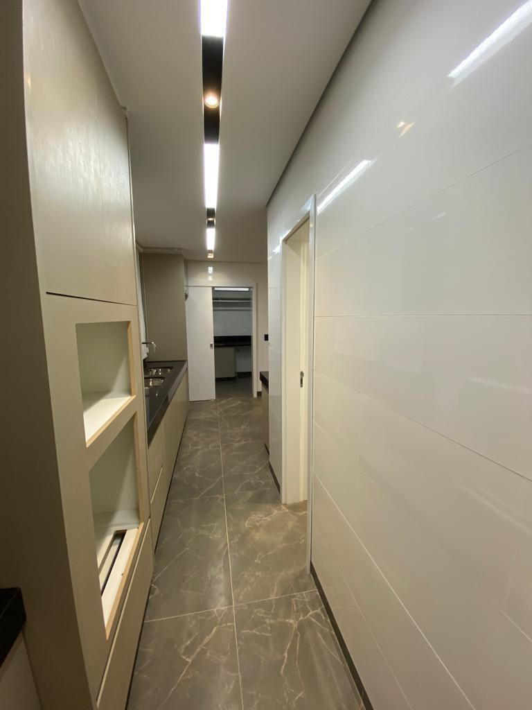 Apartamento à venda com 4 quartos, 205m² - Foto 6