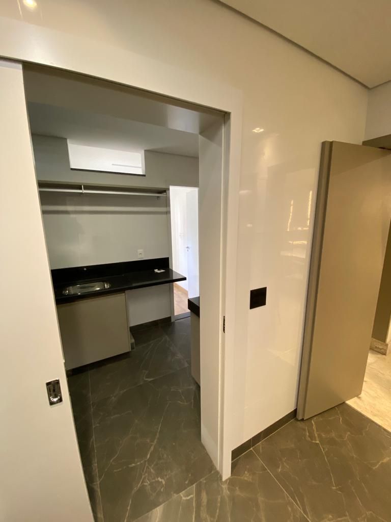 Apartamento à venda com 4 quartos, 205m² - Foto 7