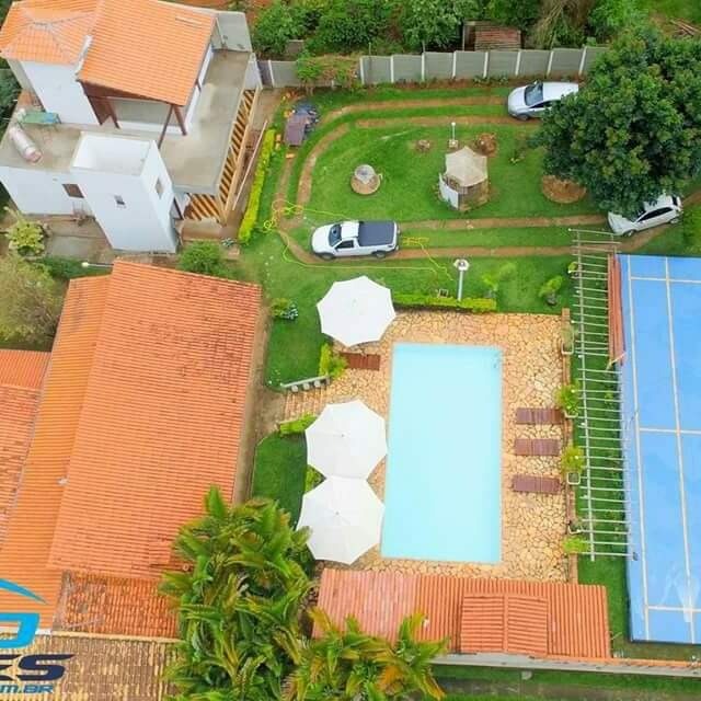 Chácara à venda com 9 quartos, 3200m² - Foto 1