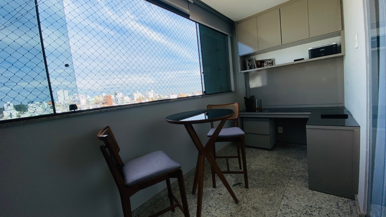 Apartamento à venda com 3 quartos, 135m² - Foto 3