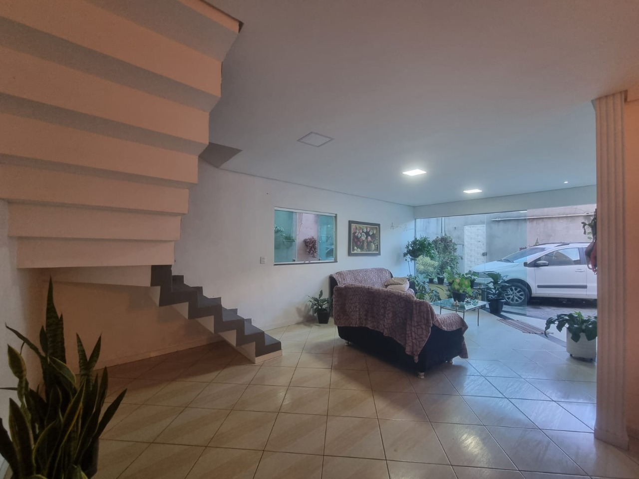 Casa à venda com 4 quartos, 240m² - Foto 4